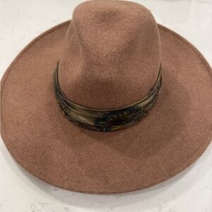 San Diego Women’s Wide Brim Felt Fedora Hat in Dusty Rose with Decorative Band